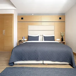 Merlin Hotel